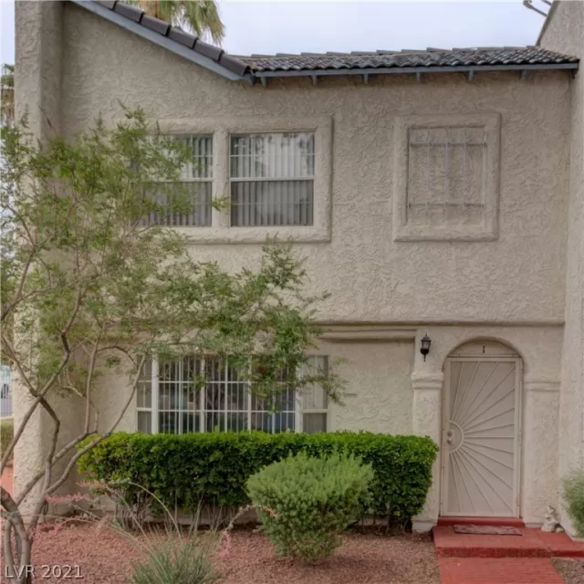 MLS: 2307708 Condo For Sale