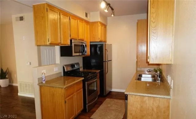 MLS: 2307724 Condo For Sale