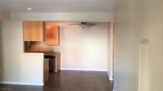 Photo #3: 2307724 Listing