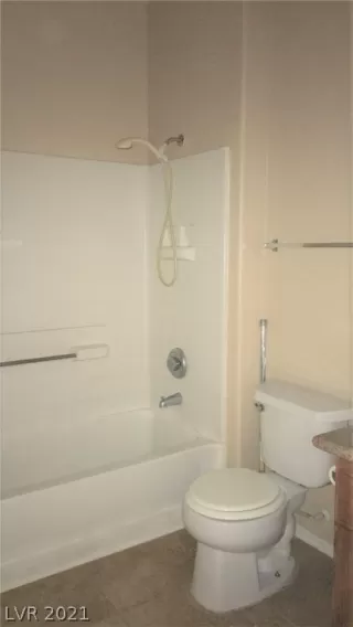 Photo #5: 2307724 Listing