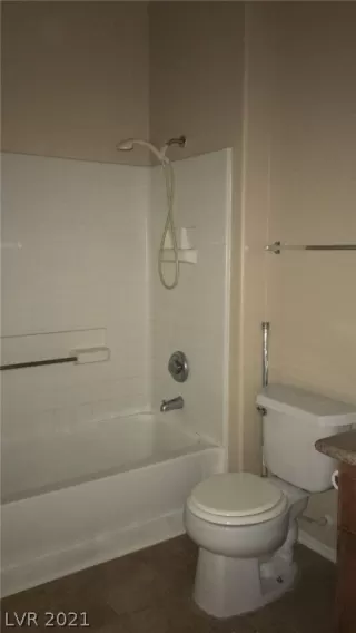 Photo #6: 2307724 Listing