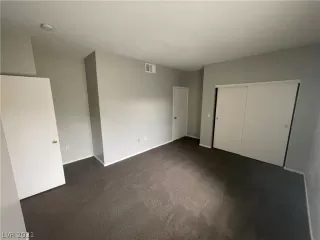 Photo #4: 2307735 Listing