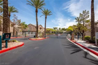 Photo #1: 2307756 Listing 