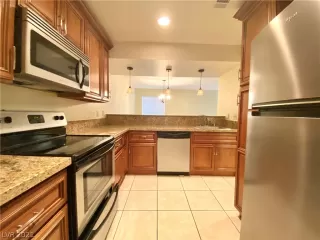 Photo #4: 2307766 Listing 