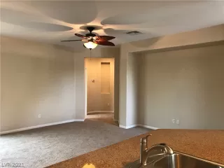 Photo #5: 2307777 Listing 