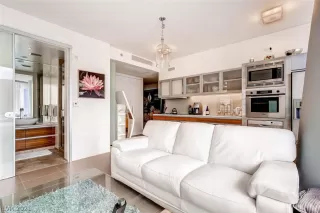Photo #2: 2307835 Listing 