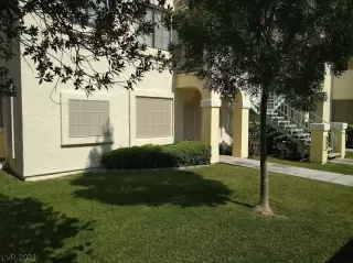 Photo #1: 2307851 Listing