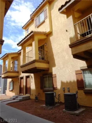 Photo #1: 2307869 Listing 