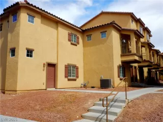 Photo #2: 2307869 Listing 