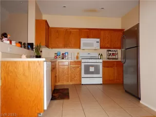 Photo #3: 2307869 Listing 