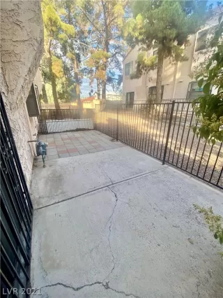 Photo #6: 2307880 Listing 