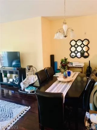 Photo #3: 2307888 Listing 