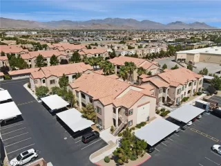 Photo #1: 2307897 Listing