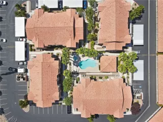 Photo #3: 2307897 Listing