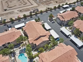 Photo #4: 2307897 Listing