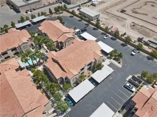 Photo #6: 2307897 Listing