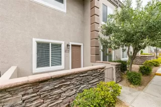 Photo #1: 2307907 Listing