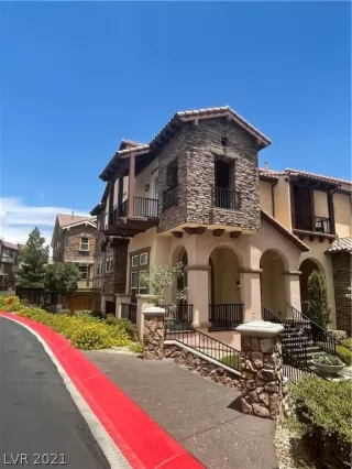 Photo #3: 2307970 Listing