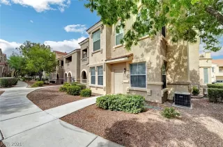 Photo #1: 2307989 Listing