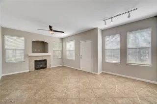 Photo #5: 2307989 Listing