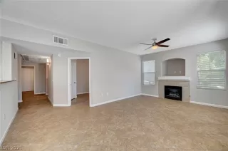 Photo #6: 2307989 Listing