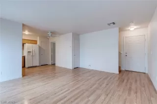 Photo #5: 2308019 Listing 