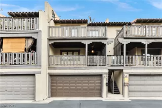 Photo #1: 2308029 Listing 