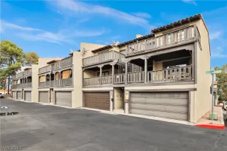 Photo #2: 2308029 Listing 