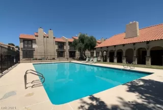 Photo #3: 2308029 Listing 