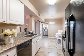 Photo #6: 2308059 Listing