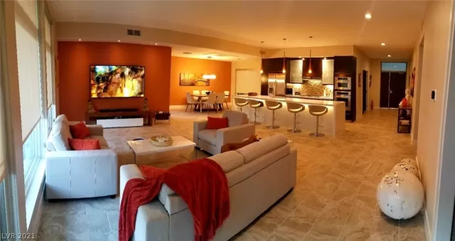 MLS: 2308061 Condo For Sale