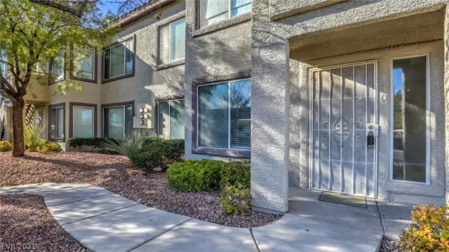 MLS: 2308082 Condo For Sale