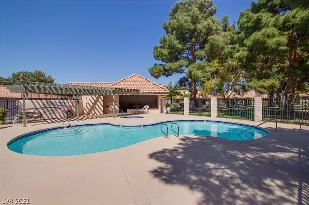 MLS: 2308084 Condo For Sale