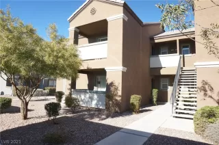 Photo #1: 2308088 Listing