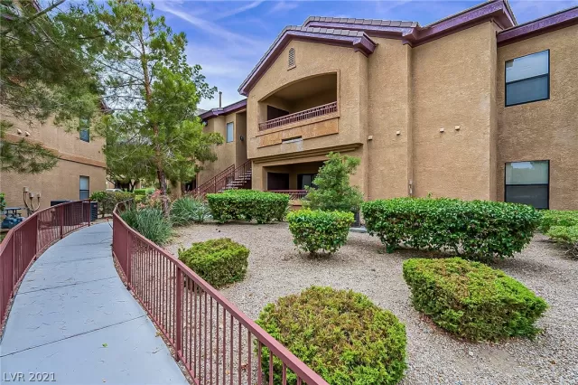 MLS: 2308140 Condo For Sale