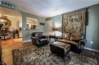 Photo #2: 2308147 Listing