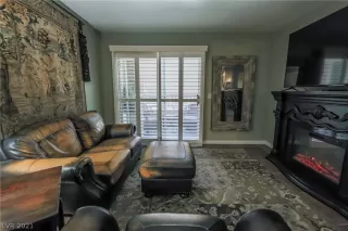 Photo #5: 2308147 Listing