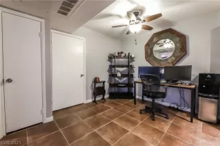 Photo #6: 2308147 Listing