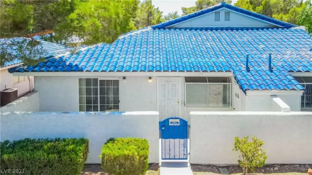 MLS: 2308163 Condo For Sale