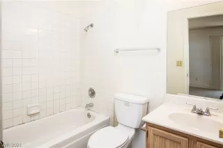 Photo #6: 2308163 Listing