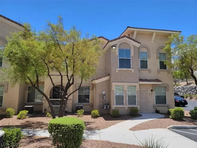 MLS: 2308180 Condo For Sale