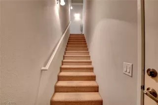 Photo #3: 2308207 Listing