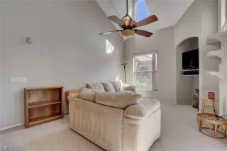 Photo #6: 2308207 Listing