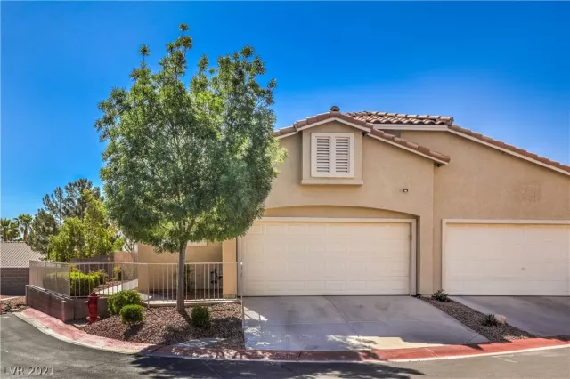 MLS: 2308211 Condo For Sale