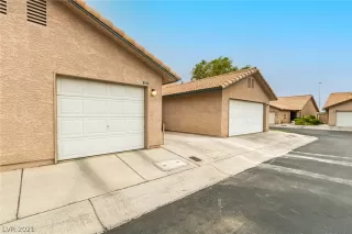 Photo #1: 2308213 Listing