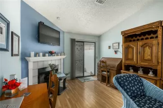 Photo #5: 2308213 Listing