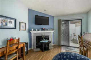 Photo #6: 2308213 Listing