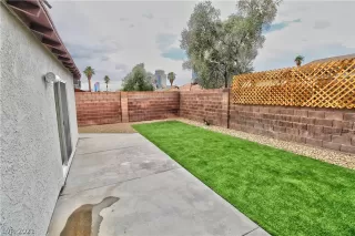 Photo #3: 2308248 Listing