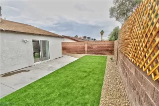 Photo #4: 2308248 Listing