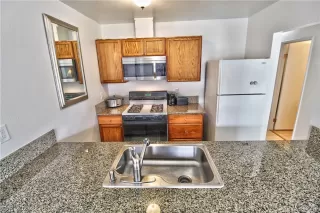 Photo #6: 2308248 Listing